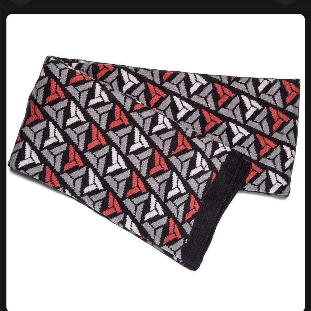 FINAL Assassin’s Creed logo scarf